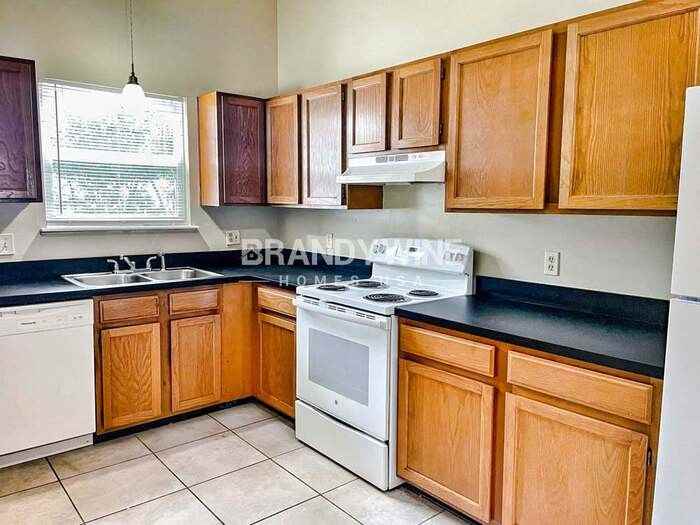 7658 Collins Ridge Blvd - Photo 4 of 13
