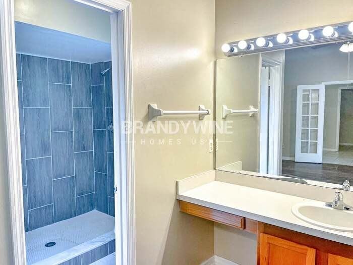 7658 Collins Ridge Blvd - Photo 7 of 13