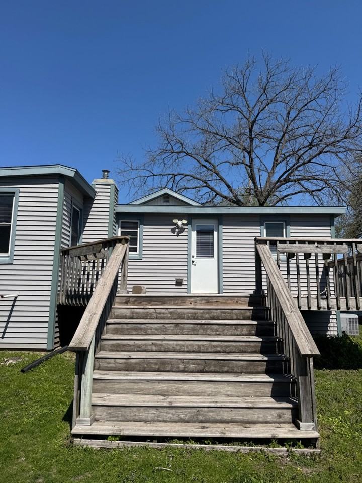 6413 Winnequah Rd - Photo 2 of 11