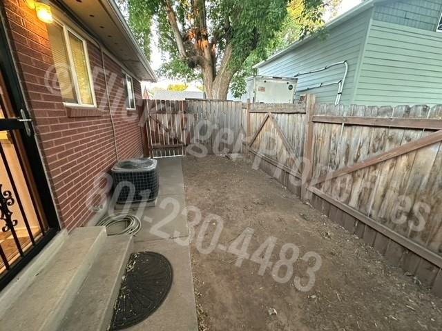 858 E Yale Ave #858 - Photo 7 of 11
