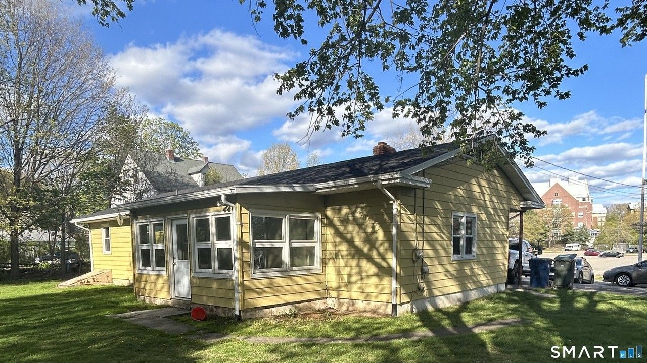 248 Ivan Hill St - Photo 4 of 17
