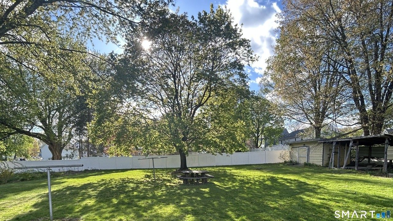 248 Ivan Hill St - Photo 6 of 17