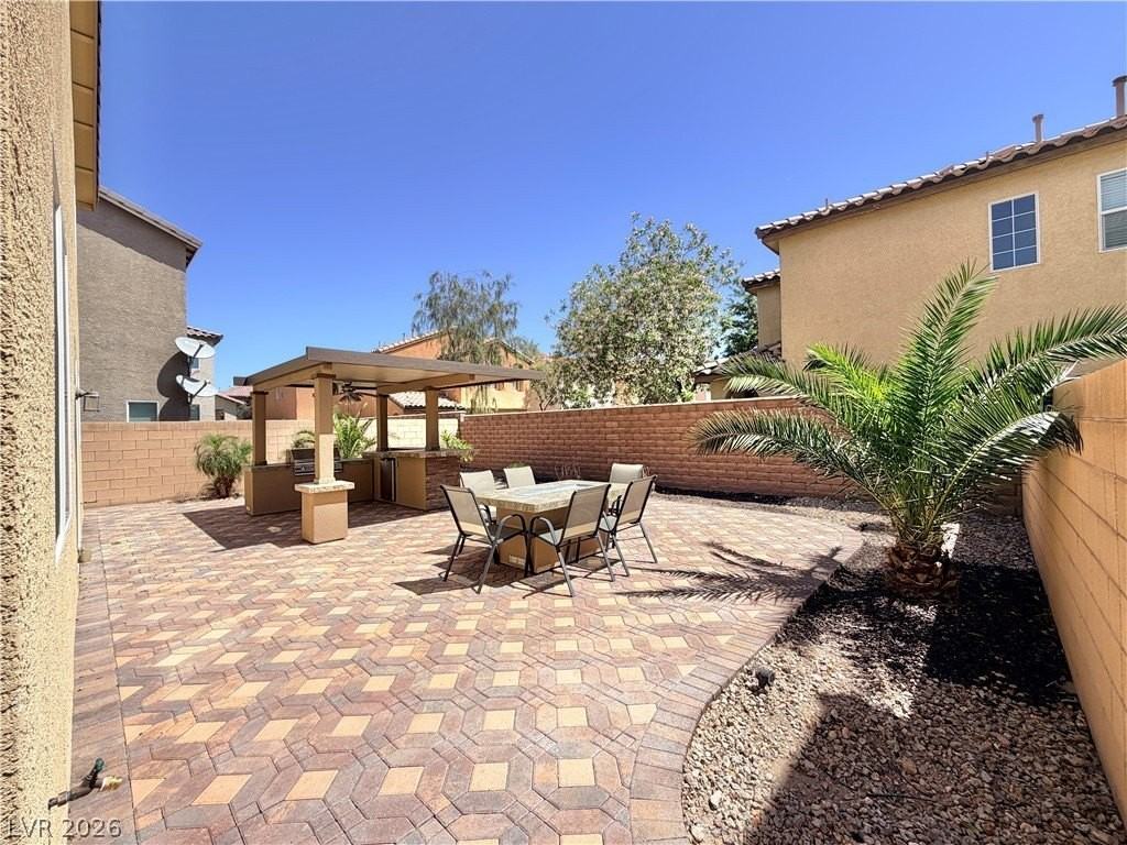 10566 Borborema St - Photo 4 of 37
