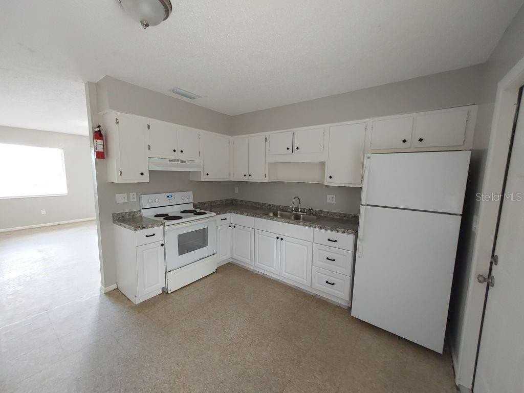 713 66th Ave W - Photo 5 of 14