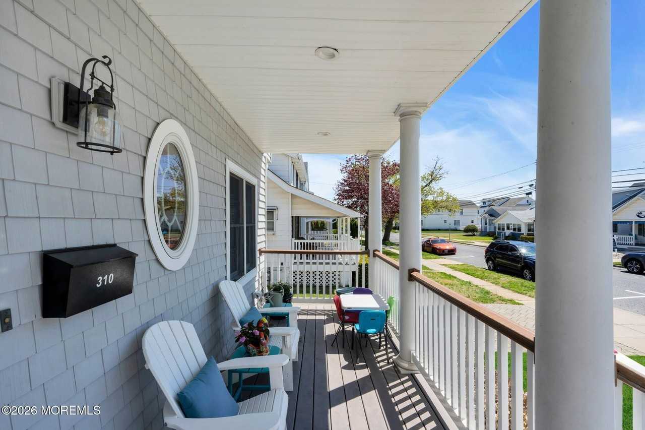 310 18th Ave - Photo 4 of 46