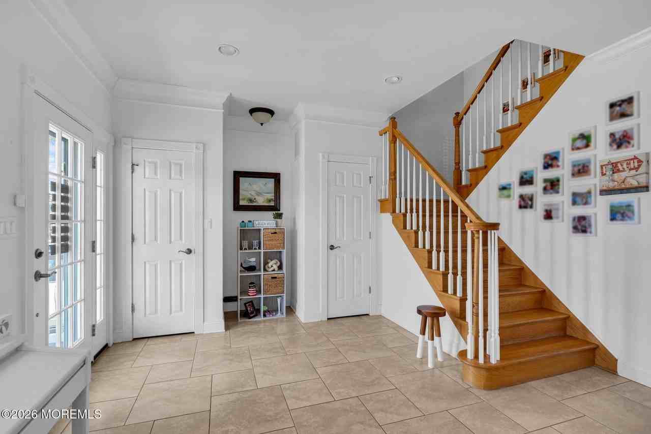 310 18th Ave - Photo 7 of 46