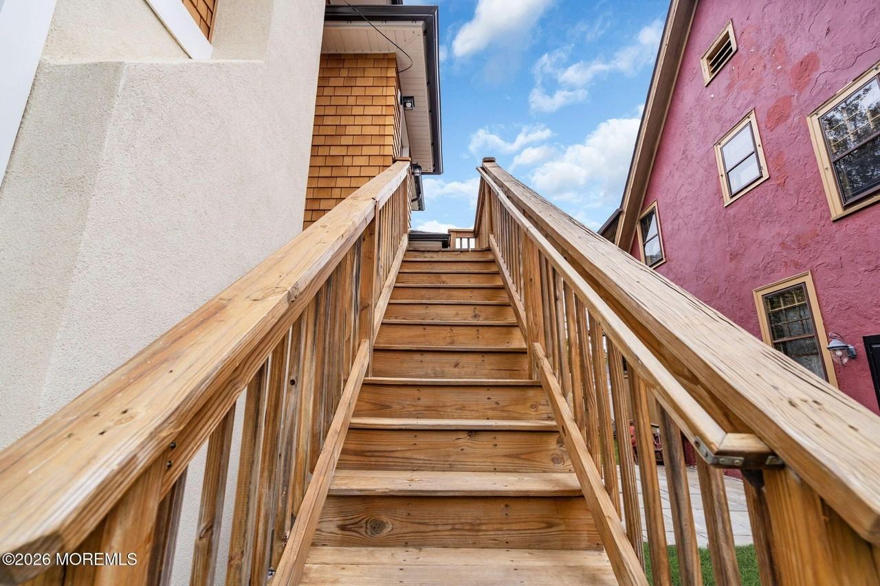 614 7th Ave #3 - Photo 4 of 12