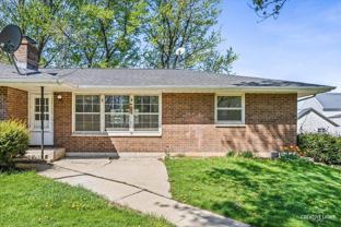 8N486 Thomas Rd #B - Photo 1 of 1