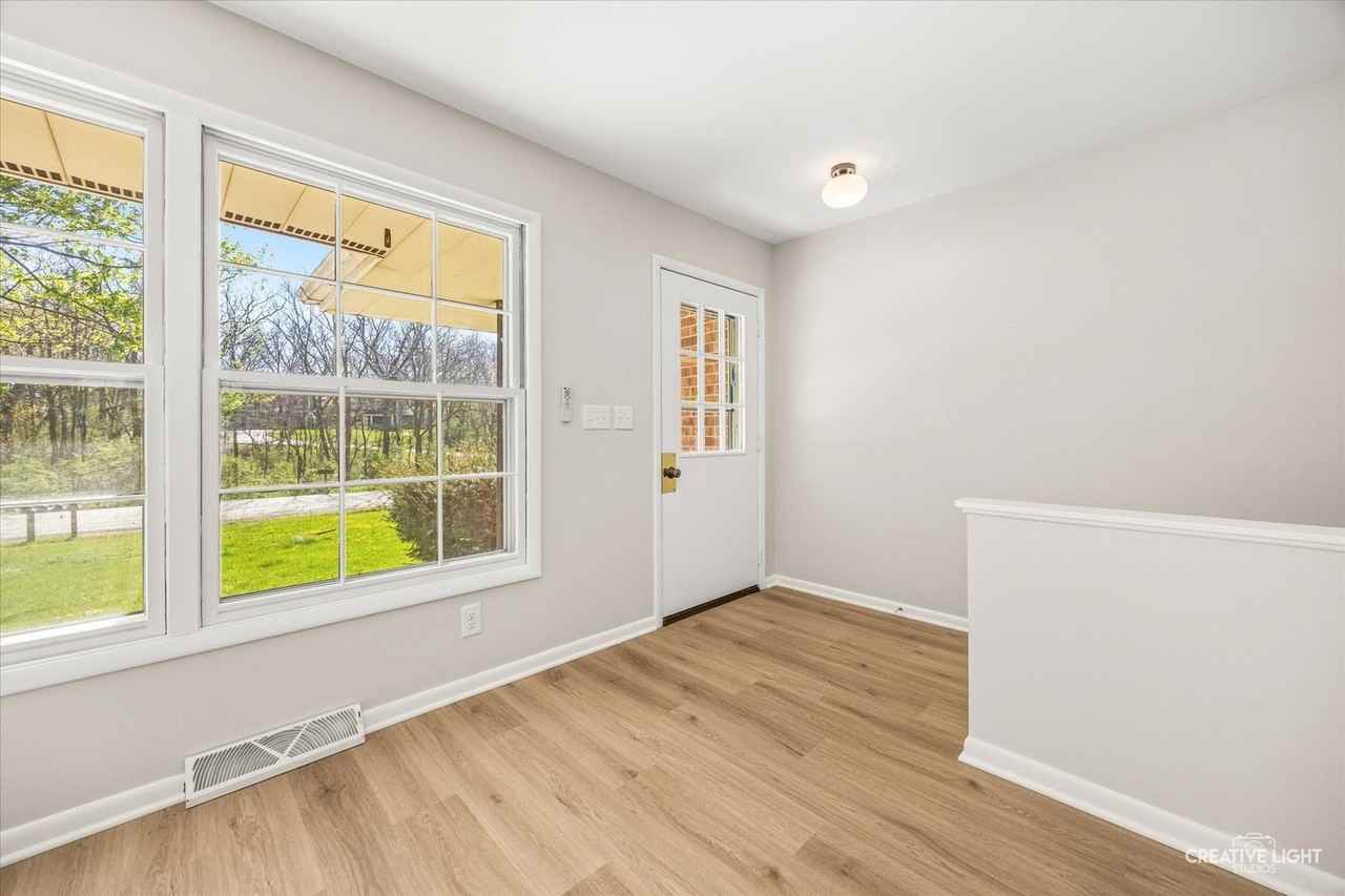 8N486 Thomas Rd #B - Photo 2 of 17