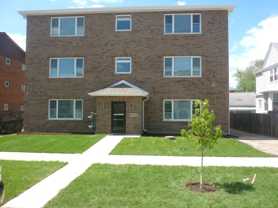9522 S 53rd Ave #1S - Photo 1 of 1