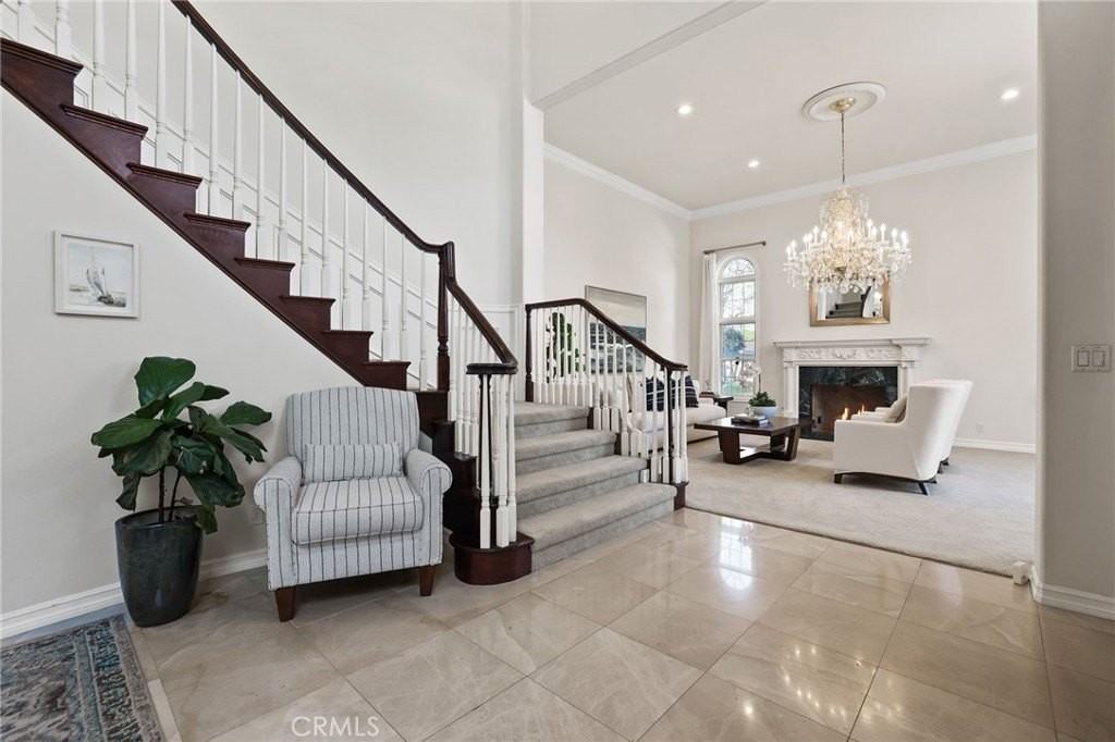 2821 Copa De Oro Dr - Photo 4 of 36