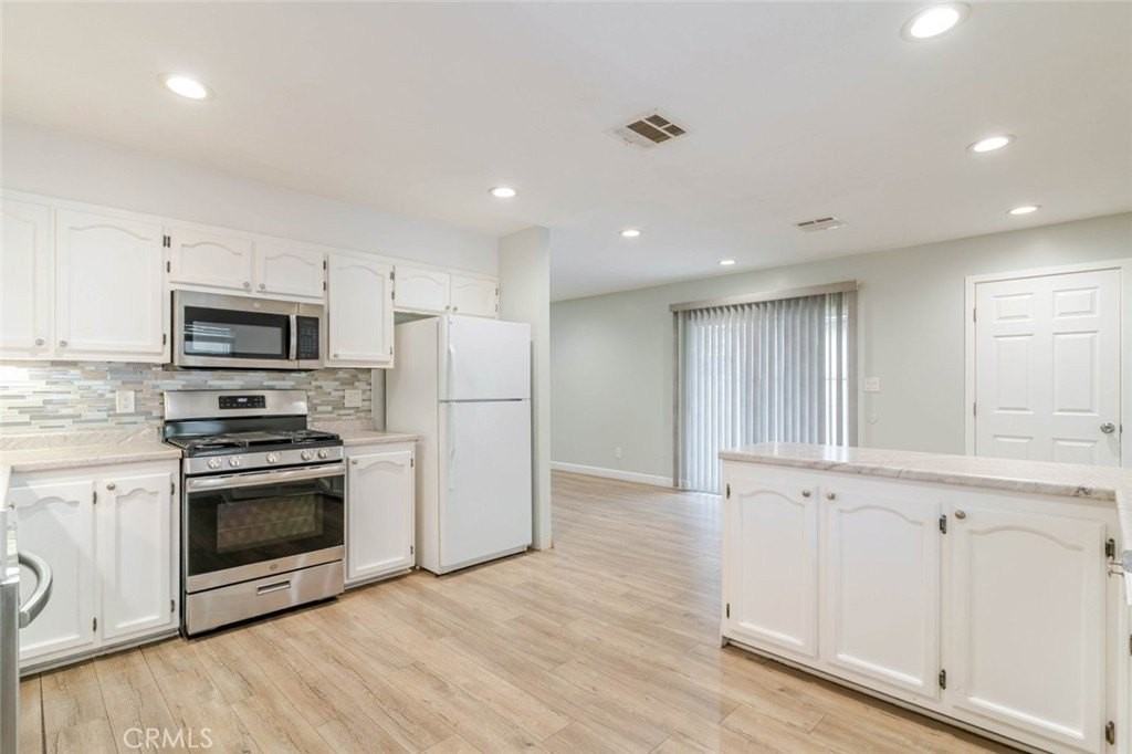 6539 Coldwater Canyon Ave - Photo 2 of 28