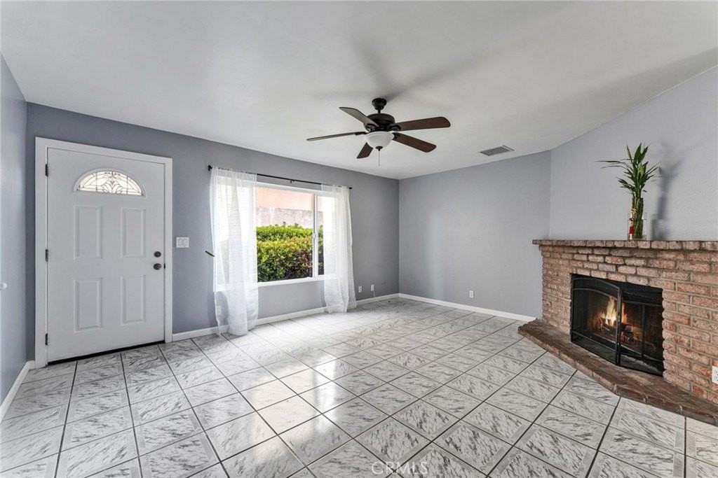 5372 Clairemont Mesa Blvd - Photo 4 of 21
