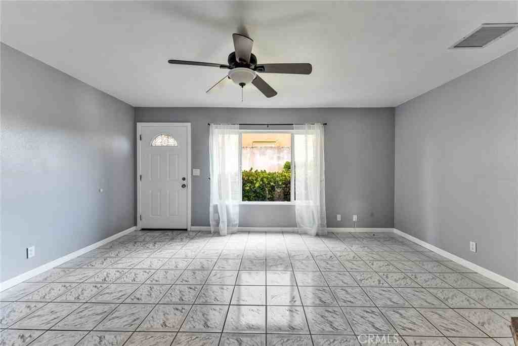 5372 Clairemont Mesa Blvd - Photo 6 of 21