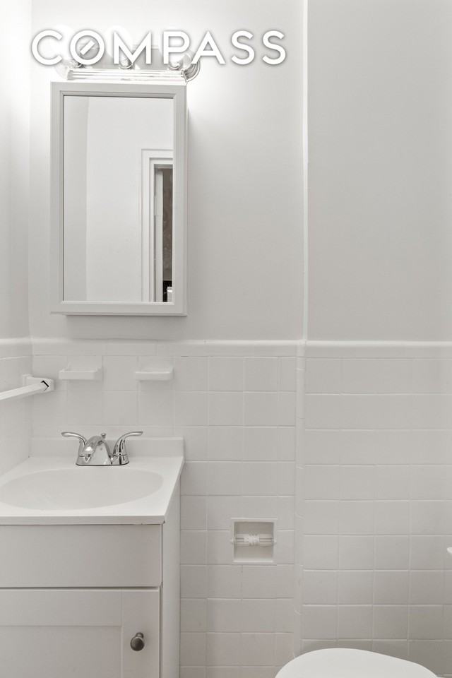 445 W 240th St #3A - Photo 6 of 8