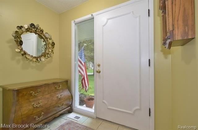 2687 Heathfield Rd - Photo 6 of 20