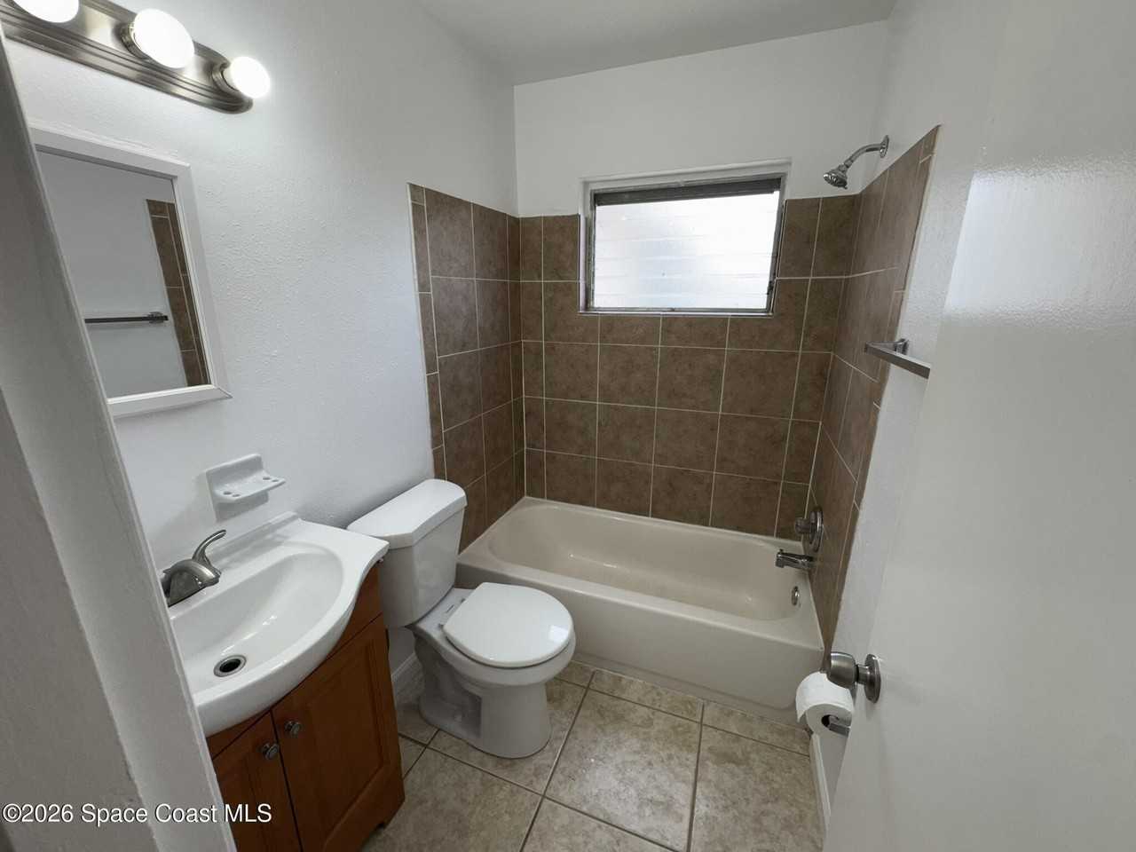 507 Seacrest Ave - Photo 3 of 17
