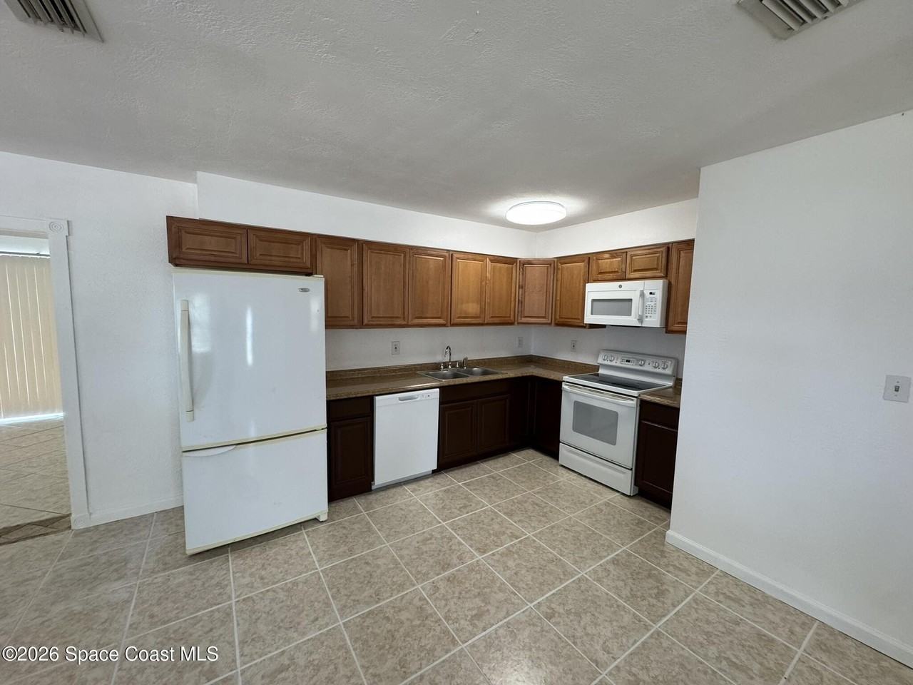 507 Seacrest Ave - Photo 7 of 17