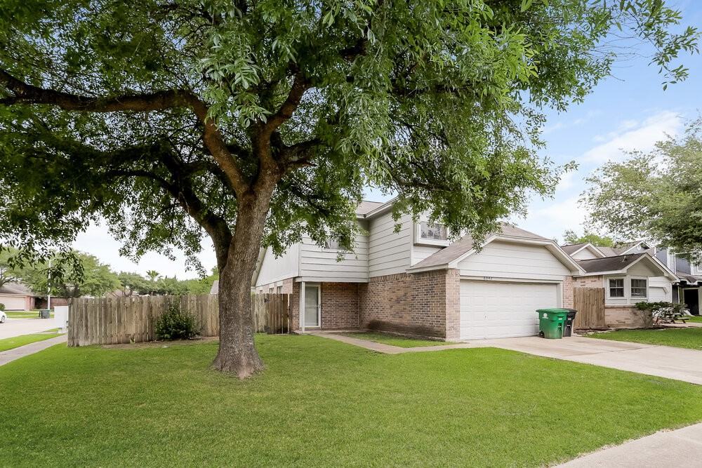 6042 Beaconridge Dr - Photo 2 of 25