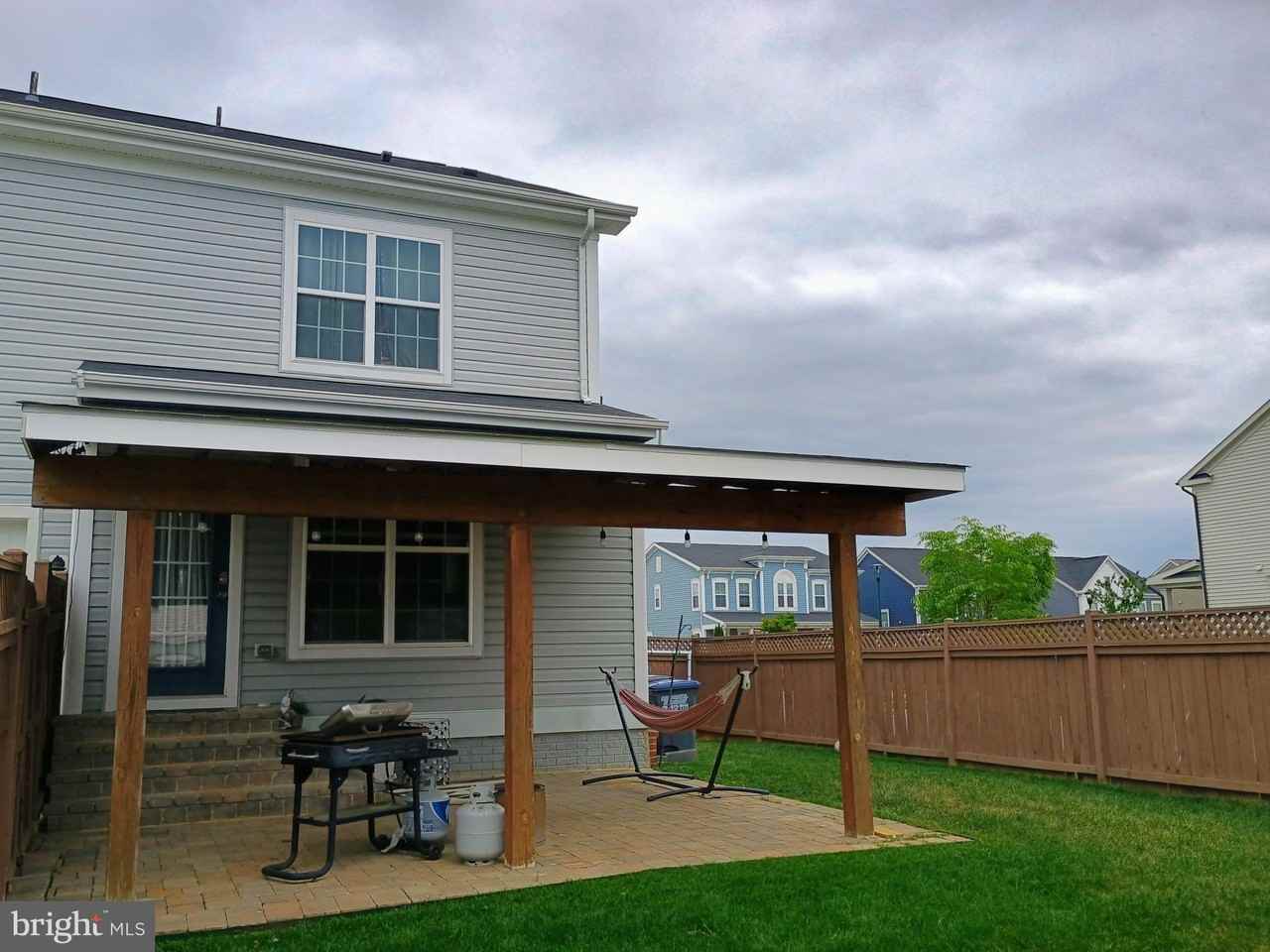 980 Basswood Dr - Photo 6 of 7