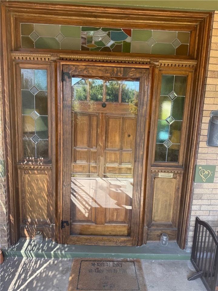508 S Lang Ave - Photo 2 of 32