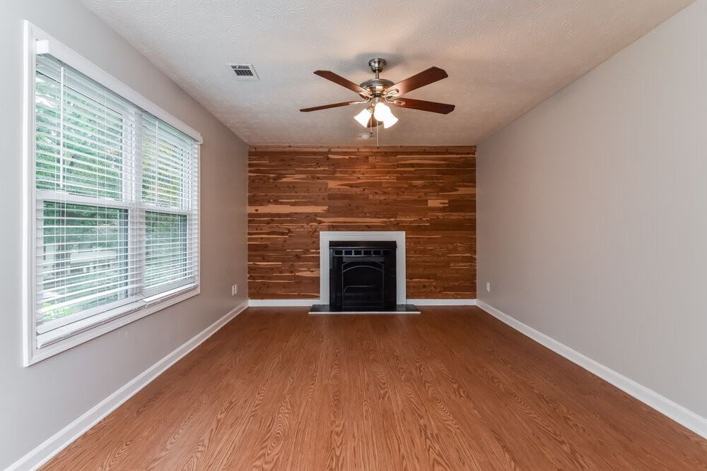 3939 Valley Brook Rd - Photo 7 of 18