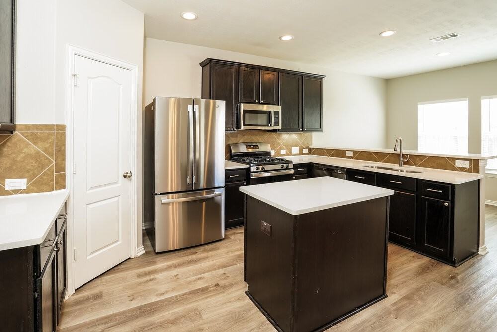 5109 Caldera Ct - Photo 6 of 17