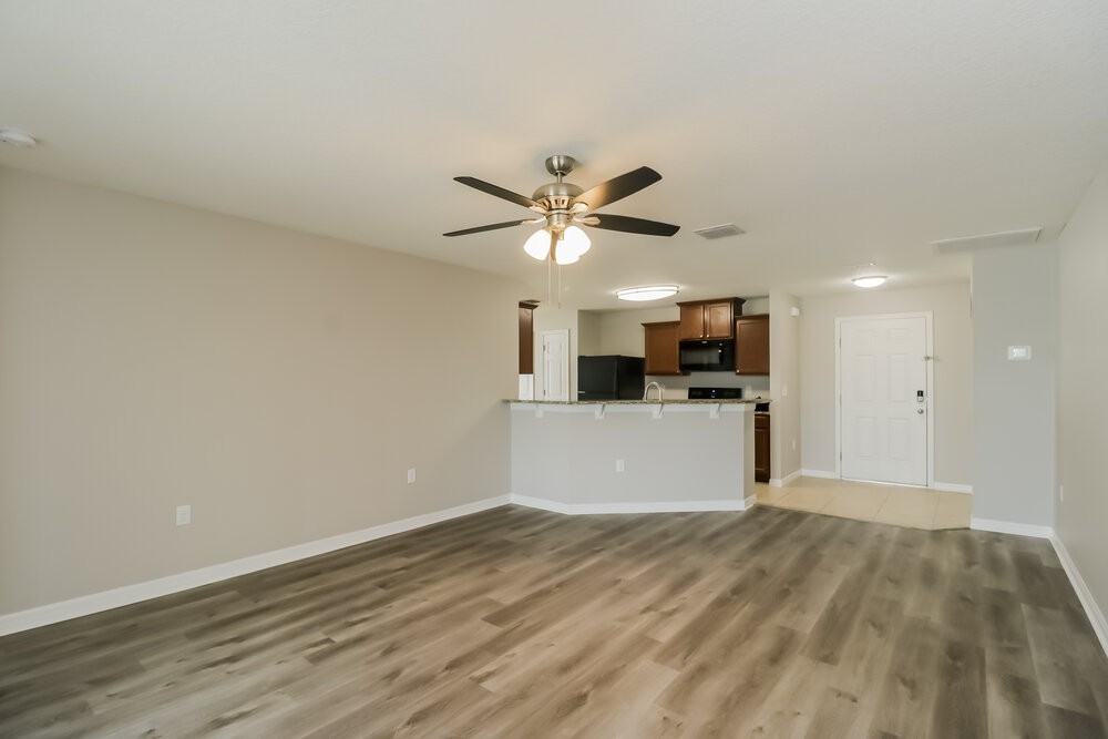 6742 Wirevine Dr - Photo 6 of 16