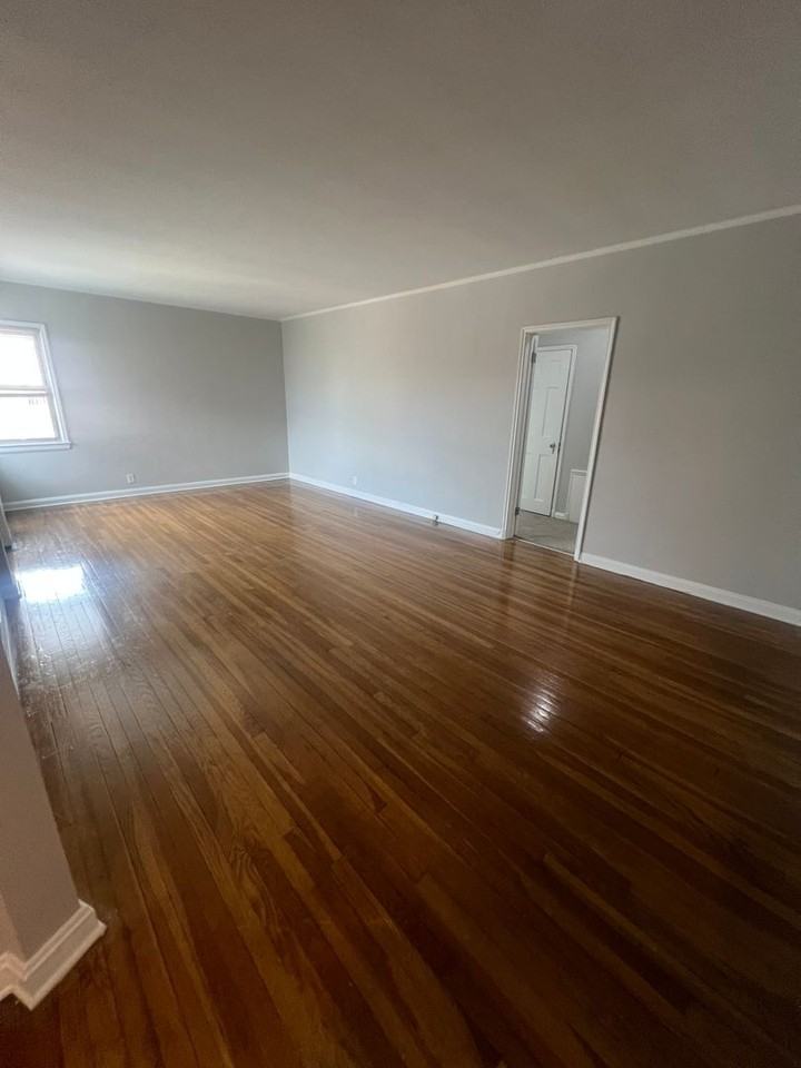 12021 Edgewater Drive - Photo 7 of 32