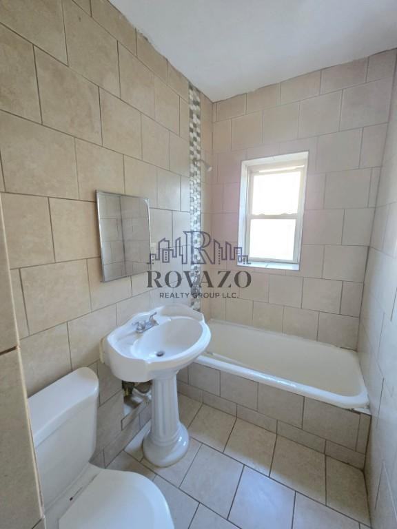 220 Roseville Avenue #305 - Photo 4 of 5