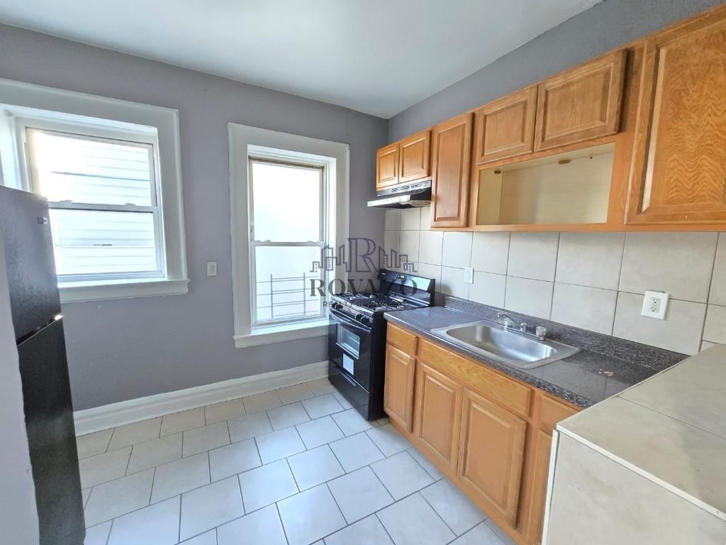 220 Roseville Avenue #305 - Photo 5 of 5