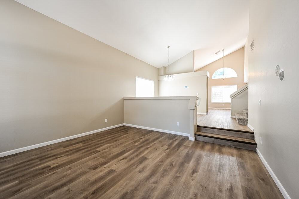 15825 W Redfield Rd - Photo 4 of 17