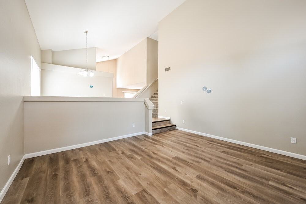 15825 W Redfield Rd - Photo 5 of 17