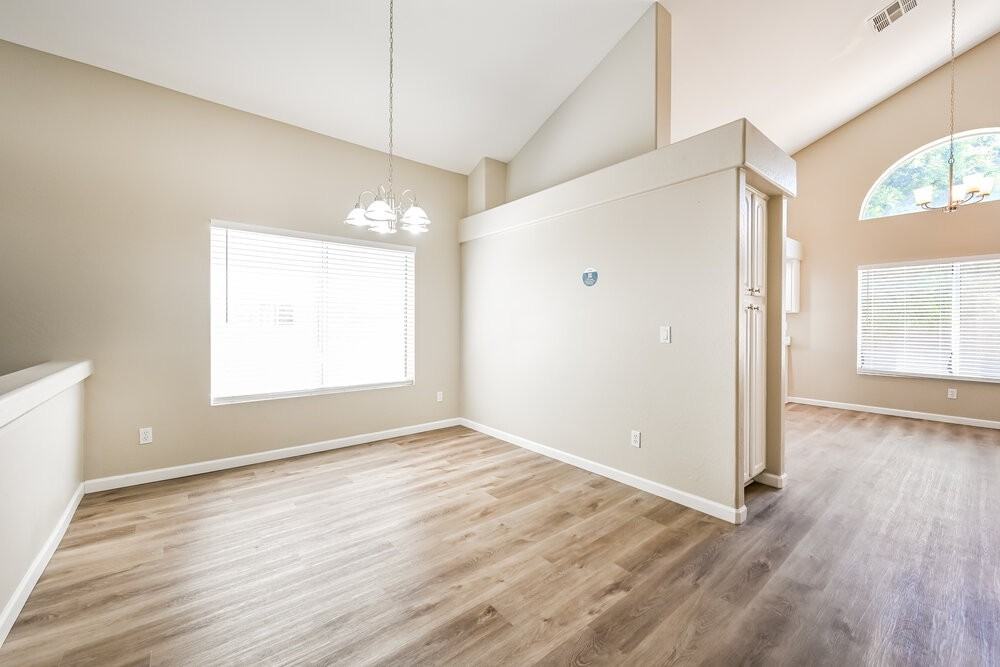 15825 W Redfield Rd - Photo 6 of 17