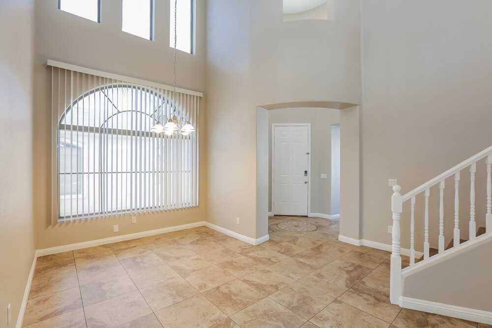 1613 W Saint Catherine Ave - Photo 5 of 17