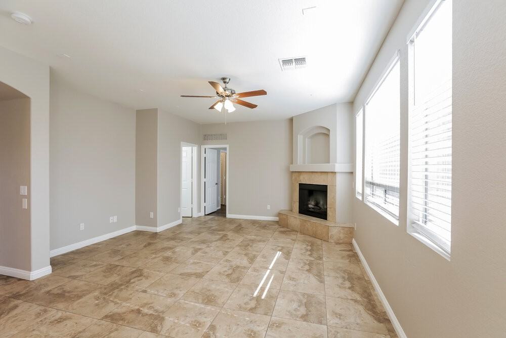 1613 W Saint Catherine Ave - Photo 7 of 17