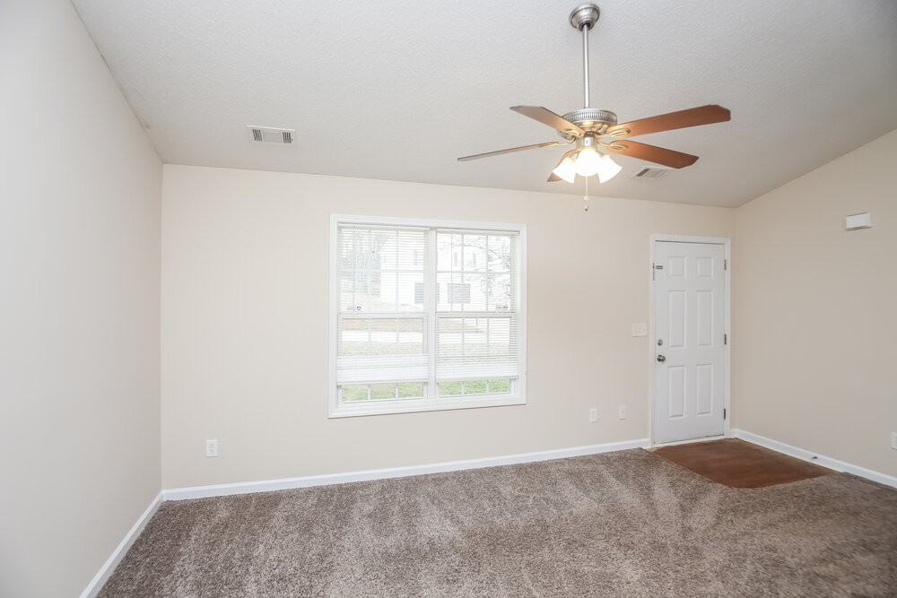 43 Thorn Thicket Way - Photo 3 of 16