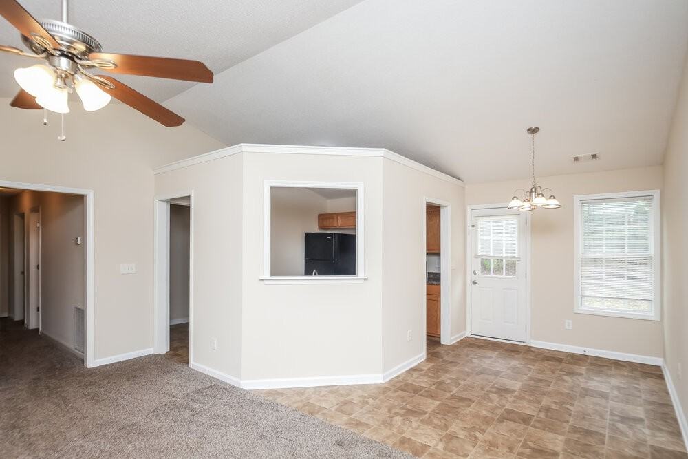 43 Thorn Thicket Way - Photo 4 of 16