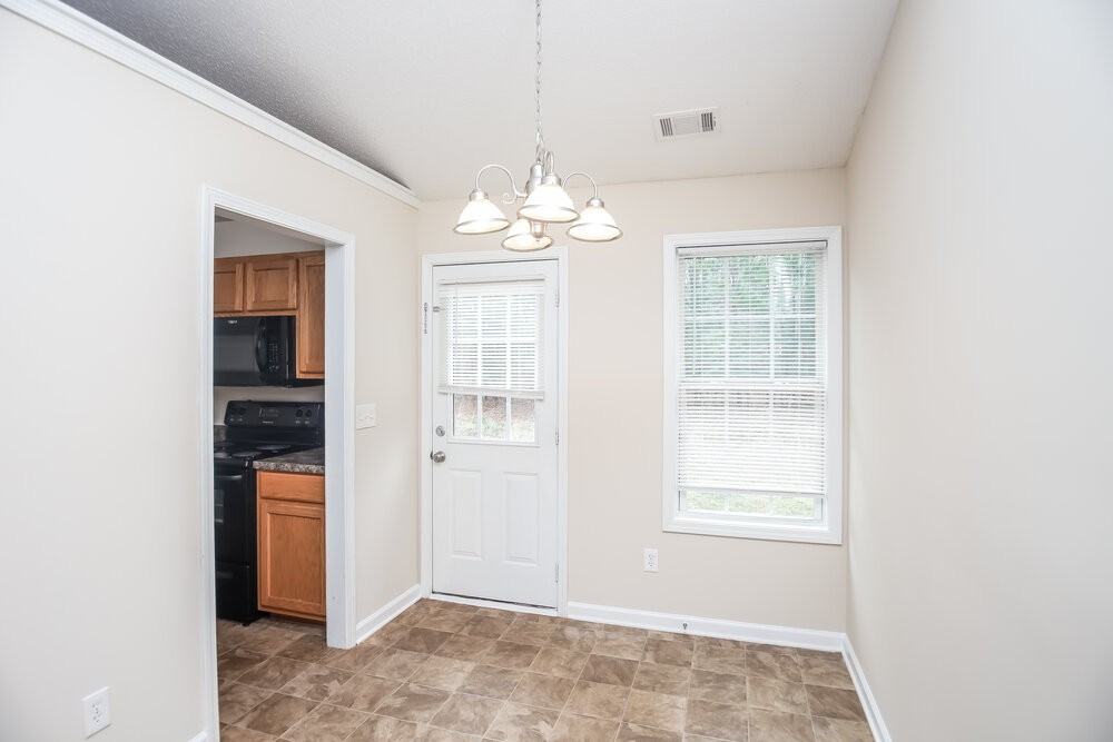 43 Thorn Thicket Way - Photo 5 of 16