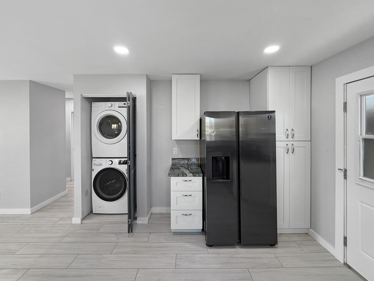 2452 E Ingersoll St #1 - Photo 5 of 13
