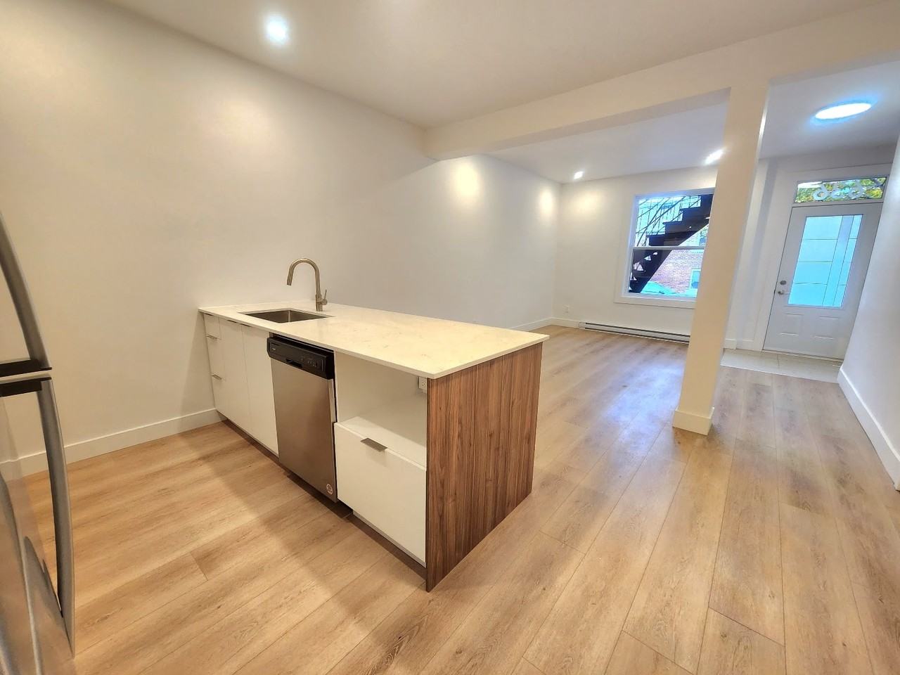 636 Rue Egan - Photo 6 of 21