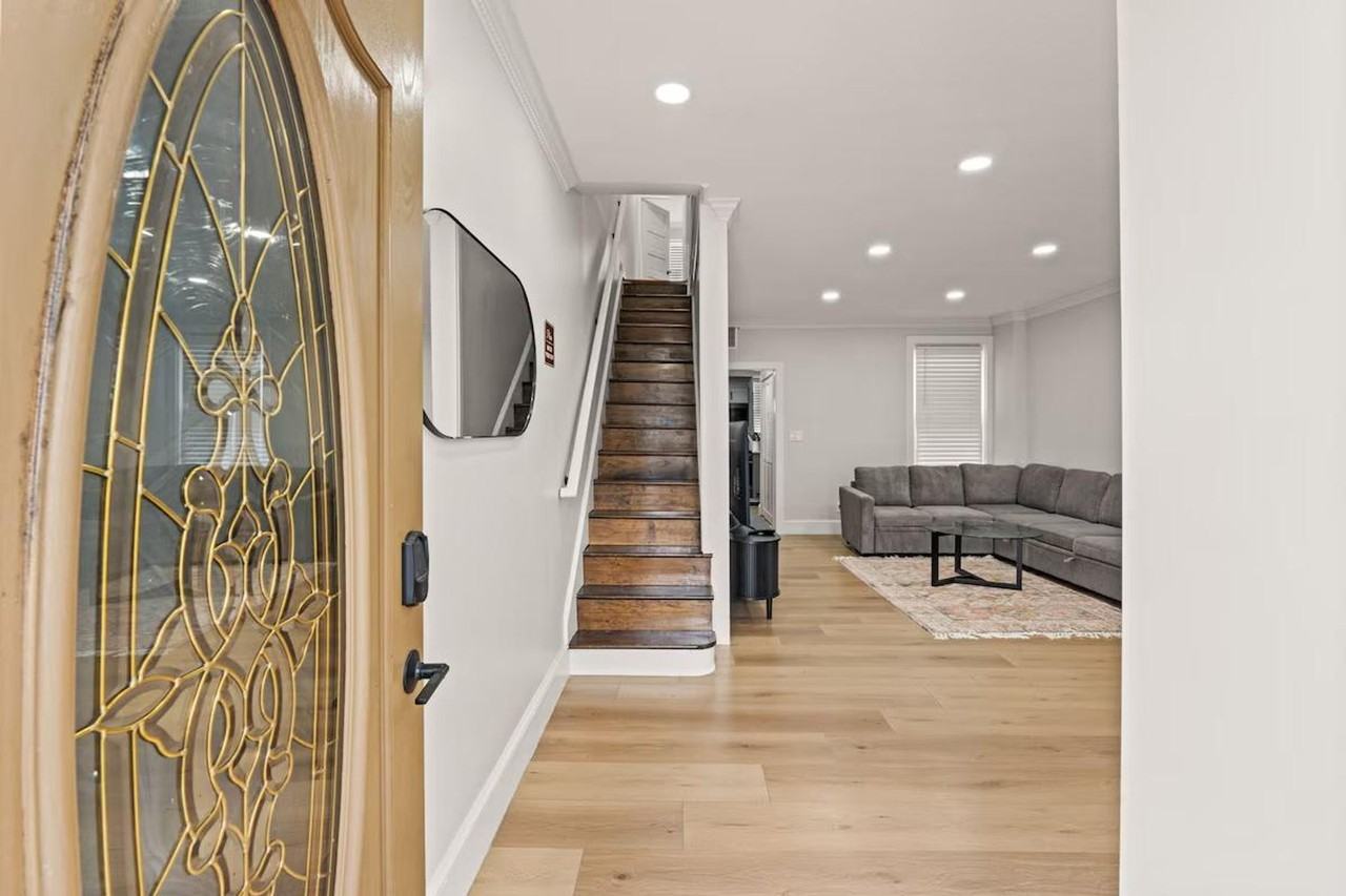 613 Harvard St Nw #1511067P - Photo 3 of 14
