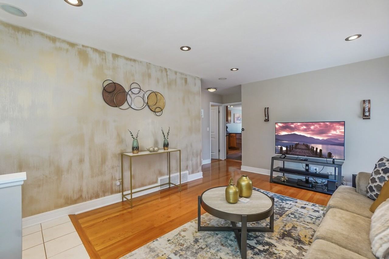 5305 N Harlem Ave #1296506P - Photo 3 of 26
