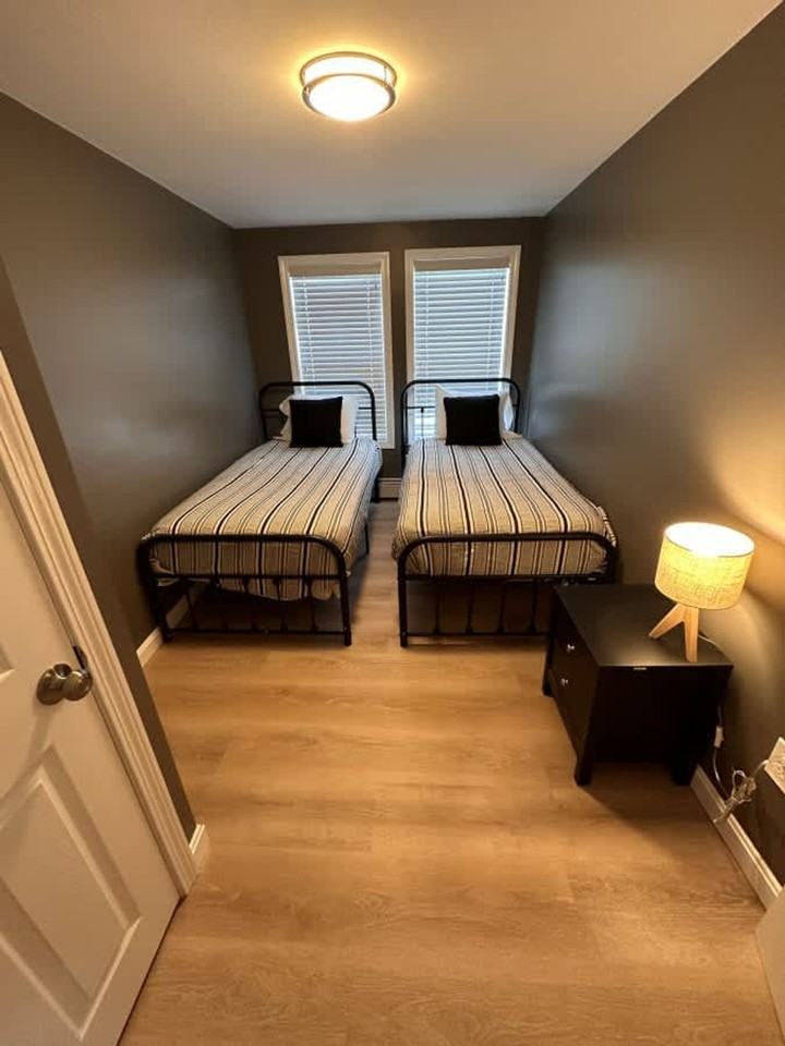 301 Portsmouth Ave #1312414P - Photo 5 of 19