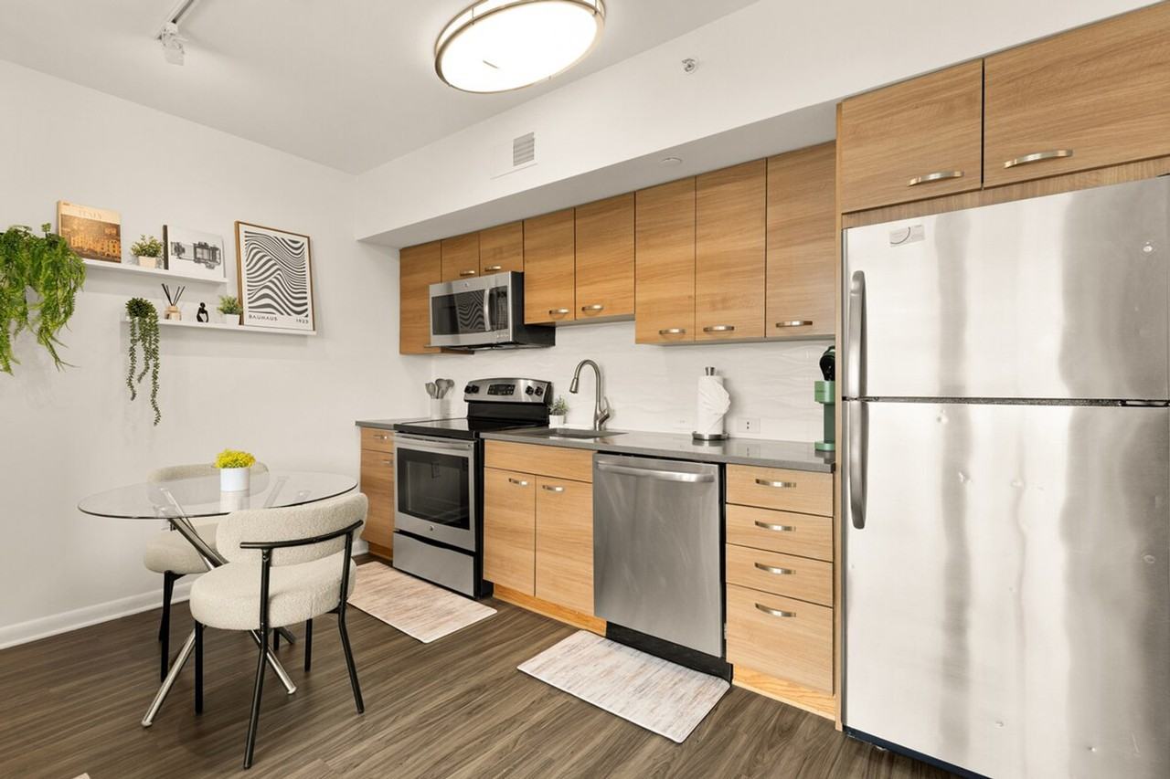 1548 Spring Hill Rd #1395359P - Photo 4 of 36