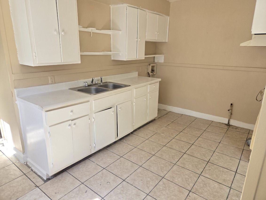 3703 Fairoaks Ave - Photo 4 of 9