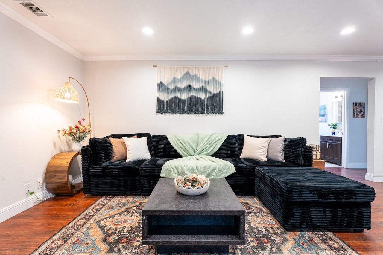 1004 Airport Blvd #1514081P - Photo 3 of 40