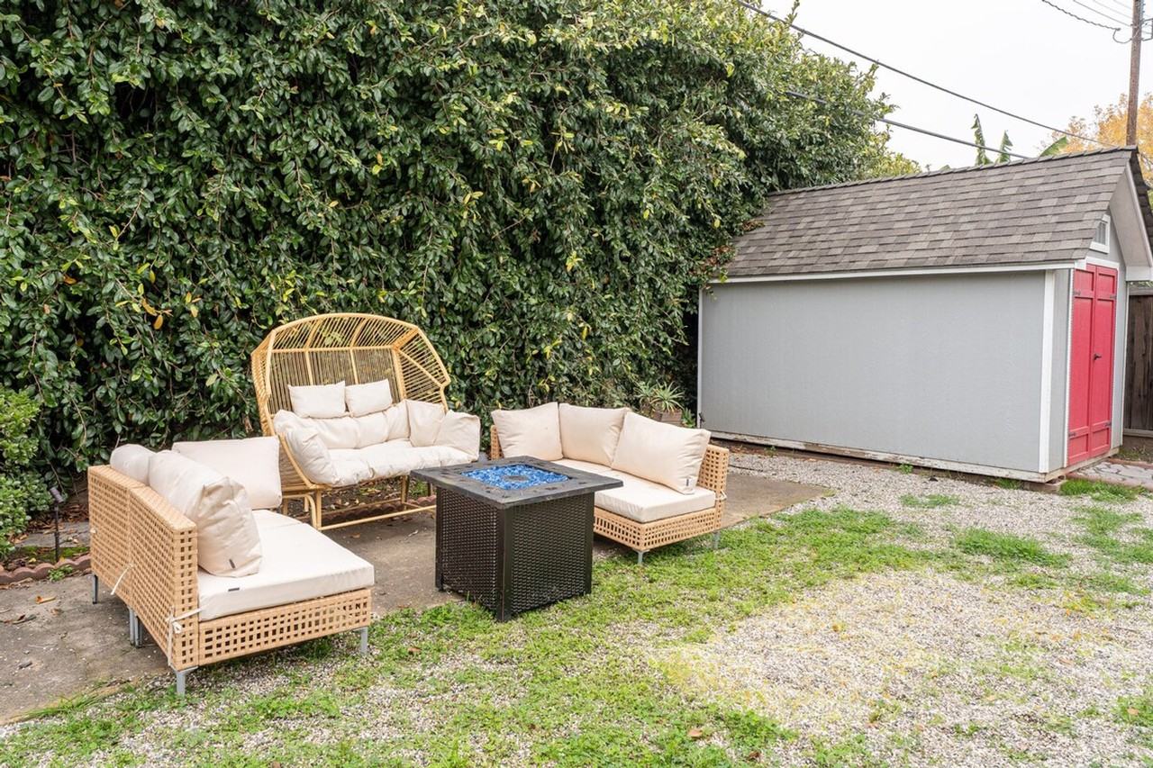 1004 Airport Blvd #1514081P - Photo 7 of 40