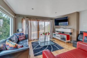 featured image of 665 N Columbus St
