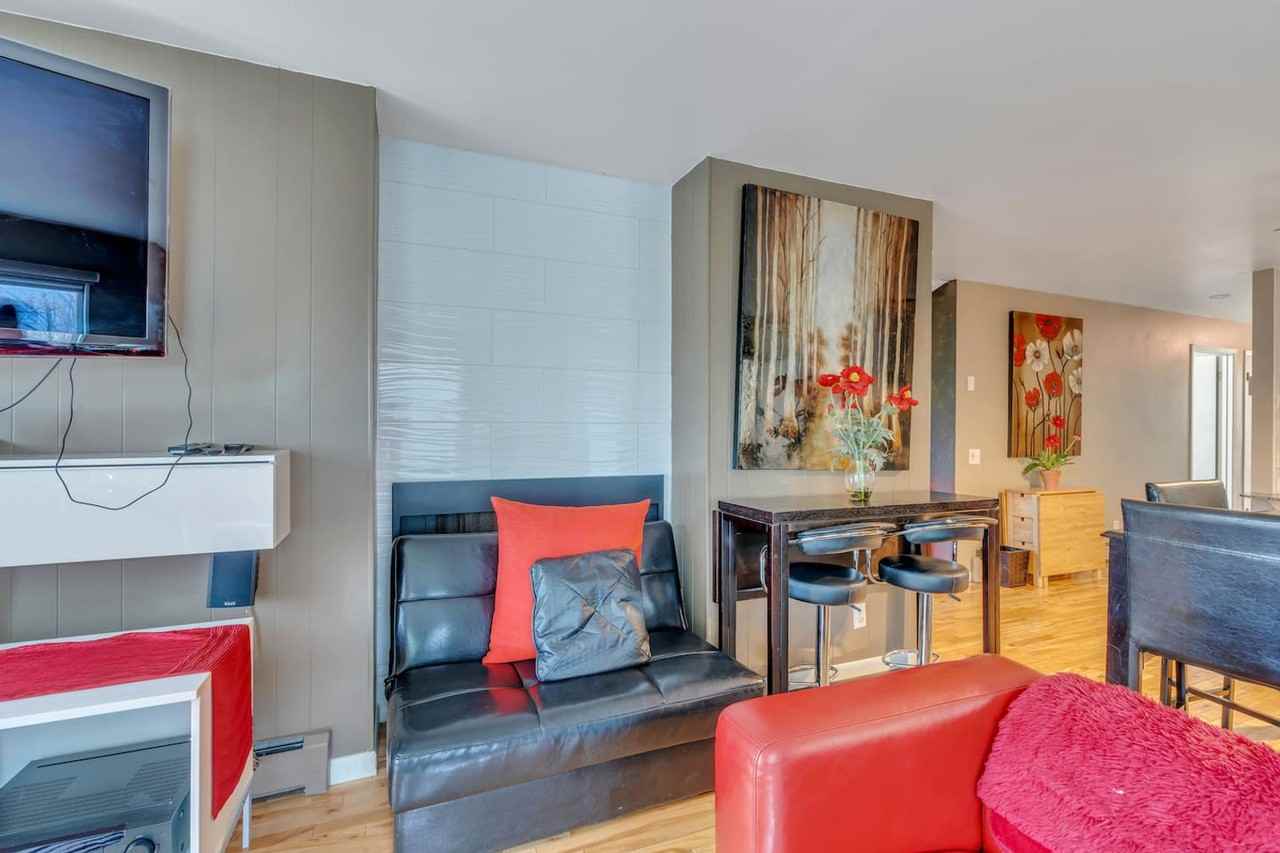 665 N Columbus St #1513966P - Photo 4 of 48
